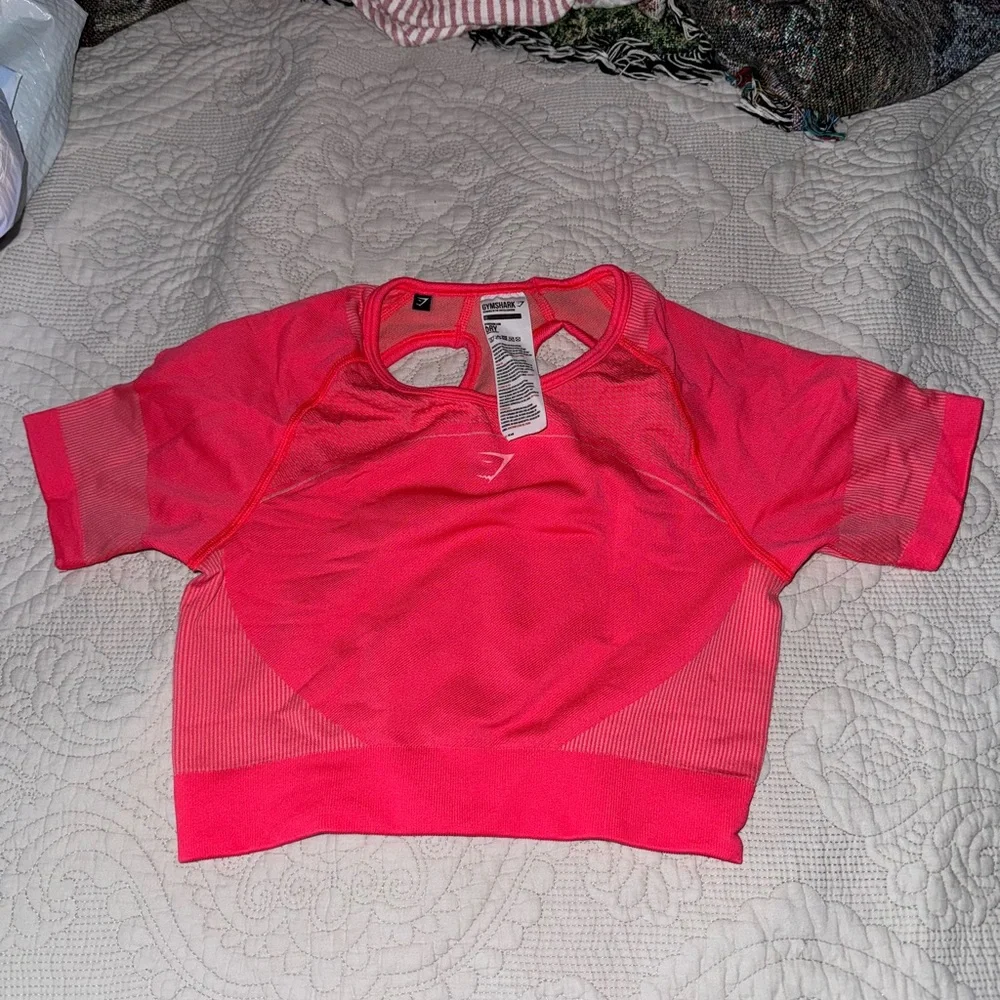 5- ULTRA SEAMLESS GYMSHARK CROP TOPS- BLACK, BLUE, PINK, TEAL, & ORANGE MEDIUM - Picture 7 of 15